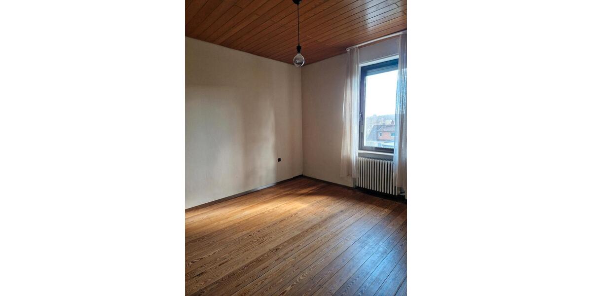 Einfamilienhaus Saarbrücken Dudweiler - 6 Zimmer, 155 m&sup2;, 192.000&euro; | Angebot:27027313