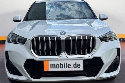 BMW X1 xDrive30e M Sportpaket DAB LED Komfortzg. 10.500 km 50.880 € 0Null