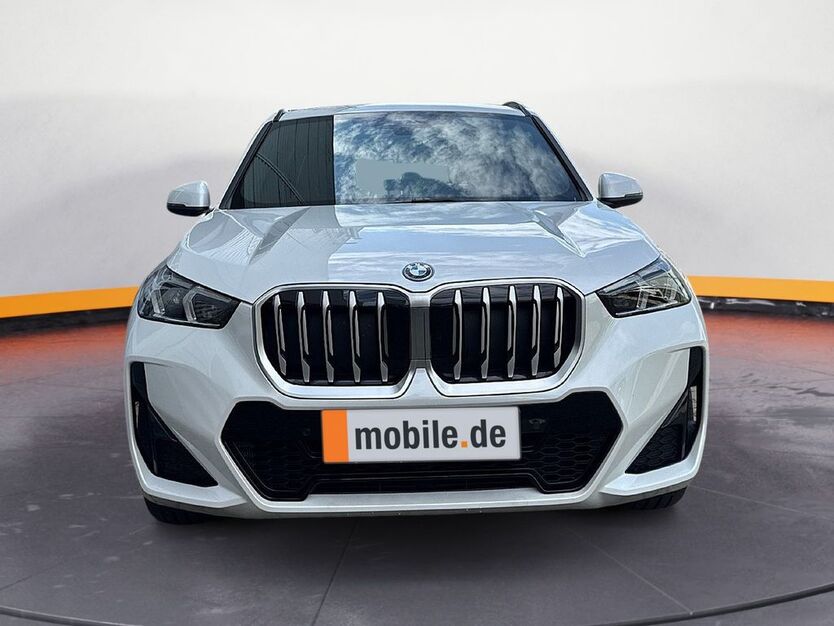 BMW X1 xDrive30e M Sportpaket DAB LED Komfortzg. 10.500 km 50.880 € 0Null