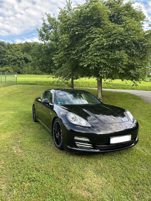 Porsche Panamera 122.000 km 29.000 € Lennestadt 57368