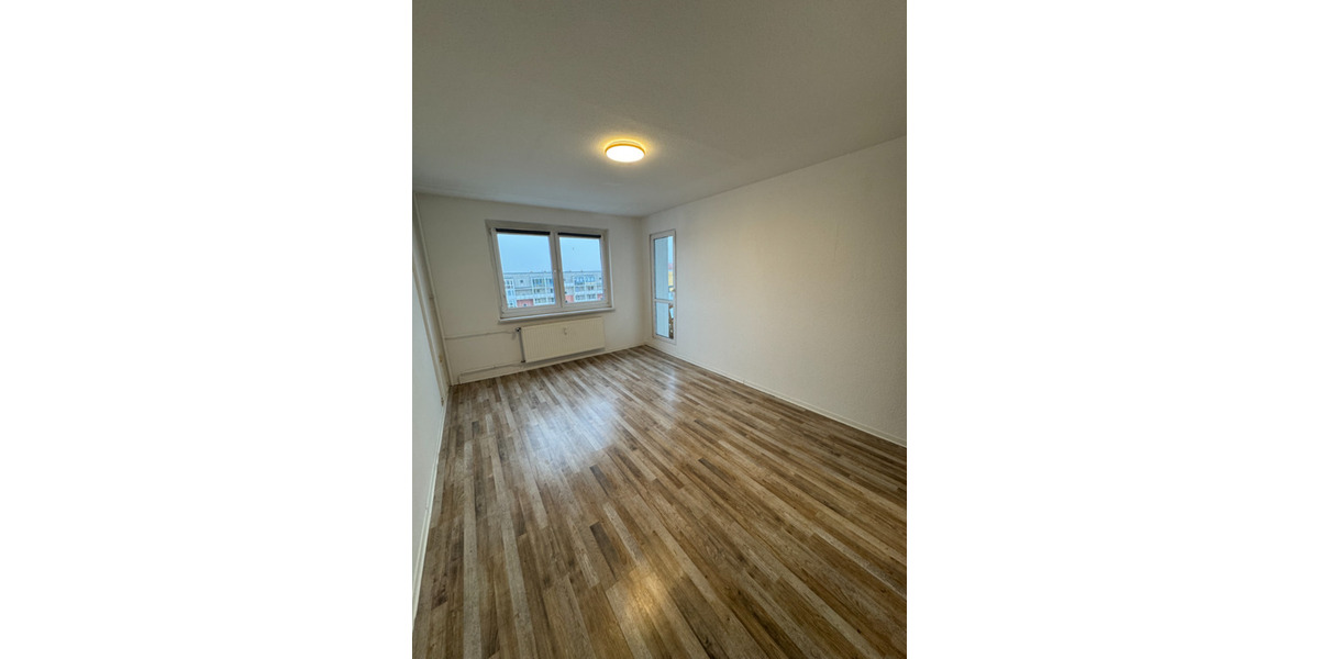 Wohnen auf Zeit Neubrandenburg - 5 Zimmer, 150 m&sup2;, 365&euro; | Angebot:25137078