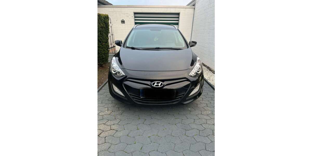 Hyundai i30 142.000 km 6.900 &euro; Braunschweig 38122