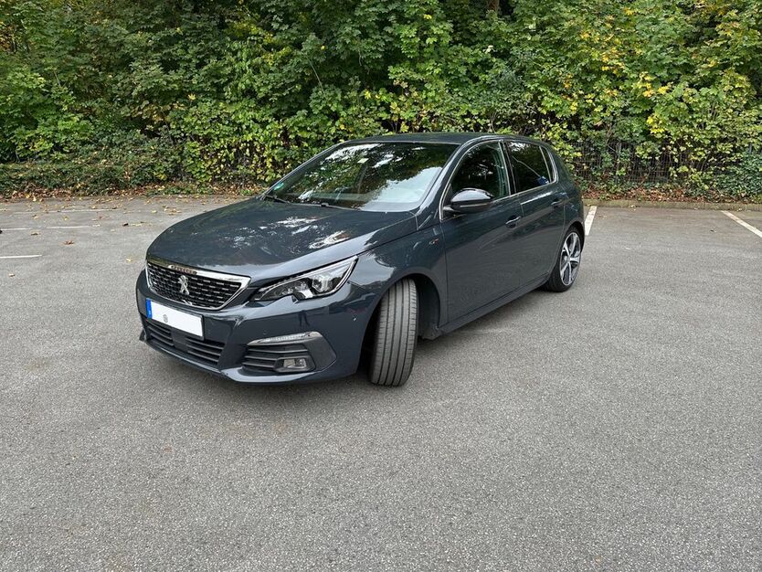Peugeot 308 114.000 km 14.900 € Aachen 52076