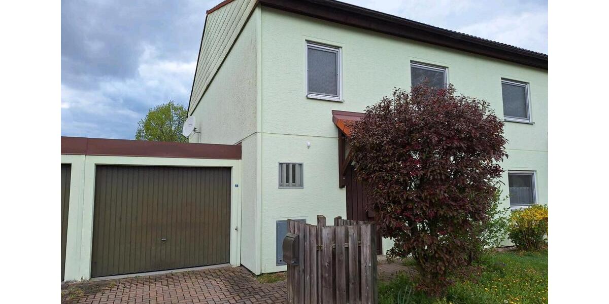 Doppelhaushälfte Grafenwöhr - 5 Zimmer, 120 m&sup2;, 1.500&euro; | Angebot:26331657