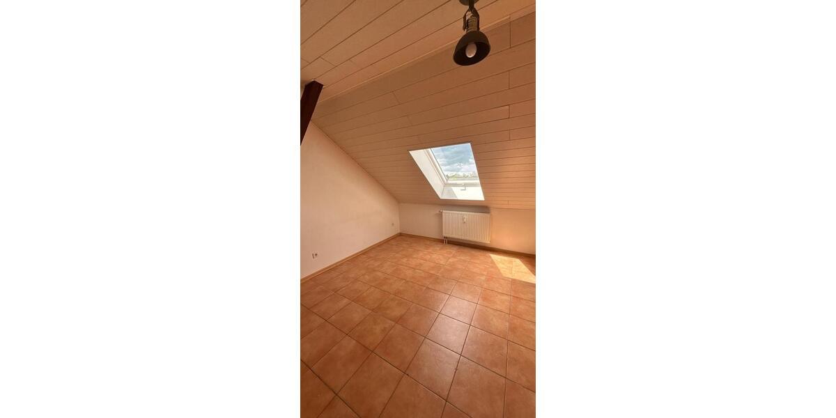 Dachgeschoßwohnung Salzwedel - 2 Zimmer, 34 m&sup2;, 300&euro; | Angebot:25483401