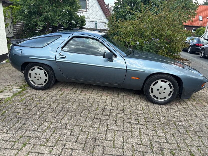 Porsche 928 186.240 km 17.900 € Langelsheim 38685