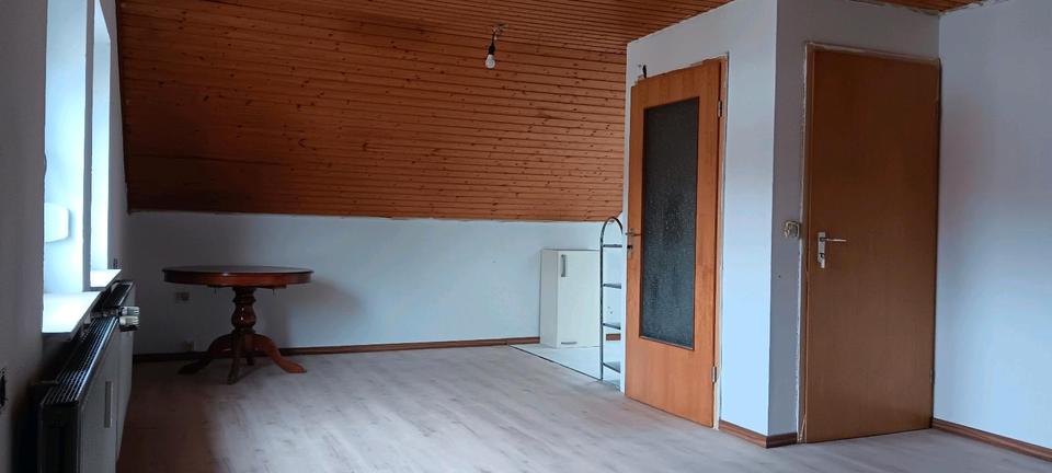 Dachgeschoßwohnung Villingen-Schwenningen Schwenningen - 2.5 Zimmer, 54 m&sup2;, 650&euro; | Angebot:26321280