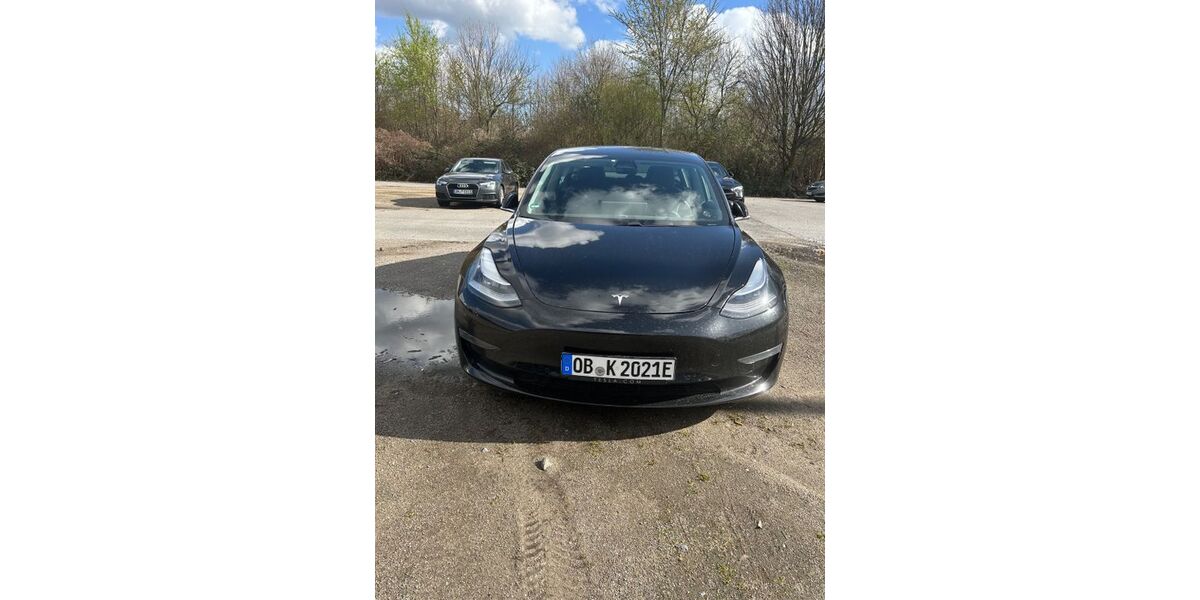Tesla Model 3 204.000 km 19.500 &euro; Oberhausen 46149