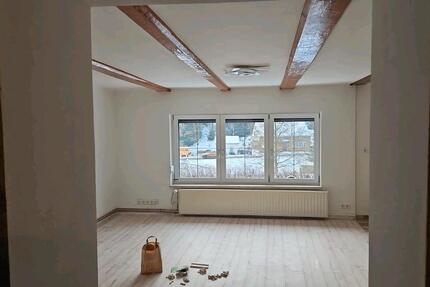 Ein Haus Eine Doppelhaushälfte in Zwota zu verkaufen 4 zimmer