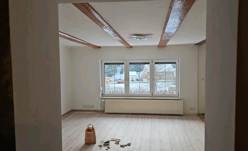 Ein Haus Eine Doppelhaushälfte in Zwota zu verkaufen 600 zimmer