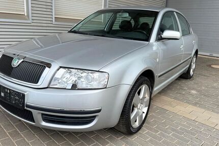 Skoda Superb 156.035 km 2.990 &euro; Düren 52349