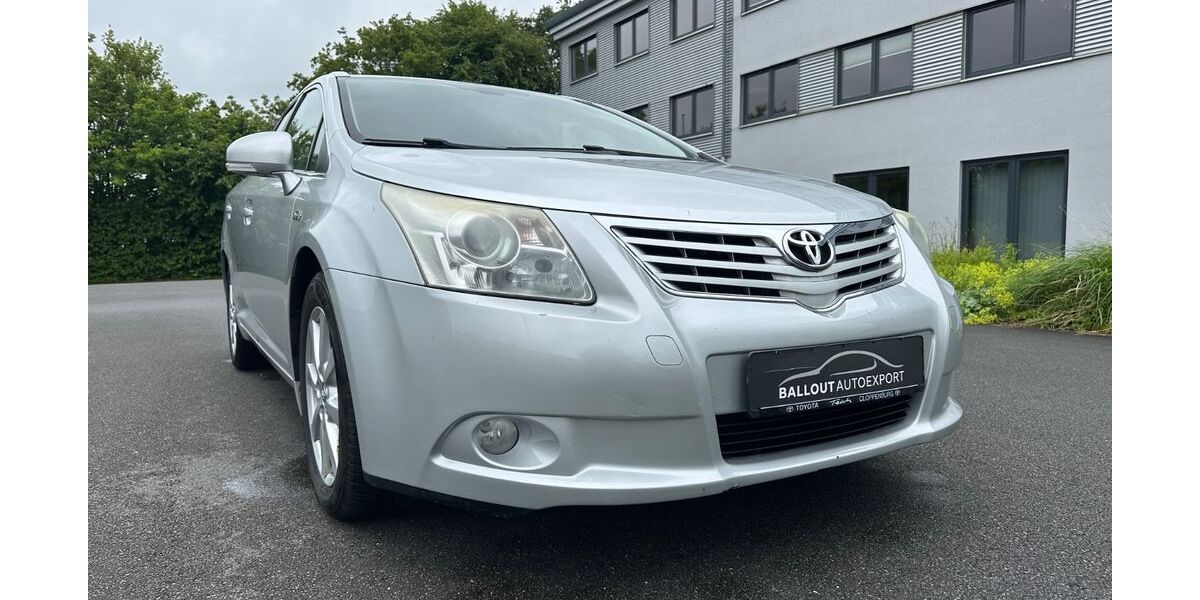 Toyota Avensis 228.000 km 3.999 &euro; Lippstadt 59557
