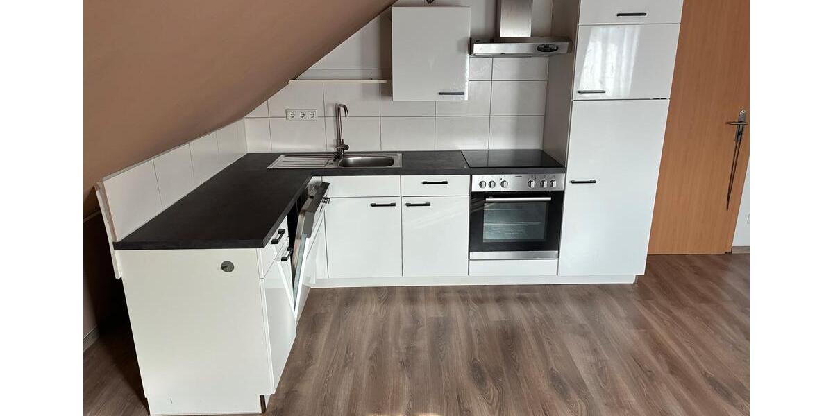 Dachgeschoßwohnung Bad Wünnenberg - 3 Zimmer, 65 m&sup2;, 450&euro; | Angebot:25393039
