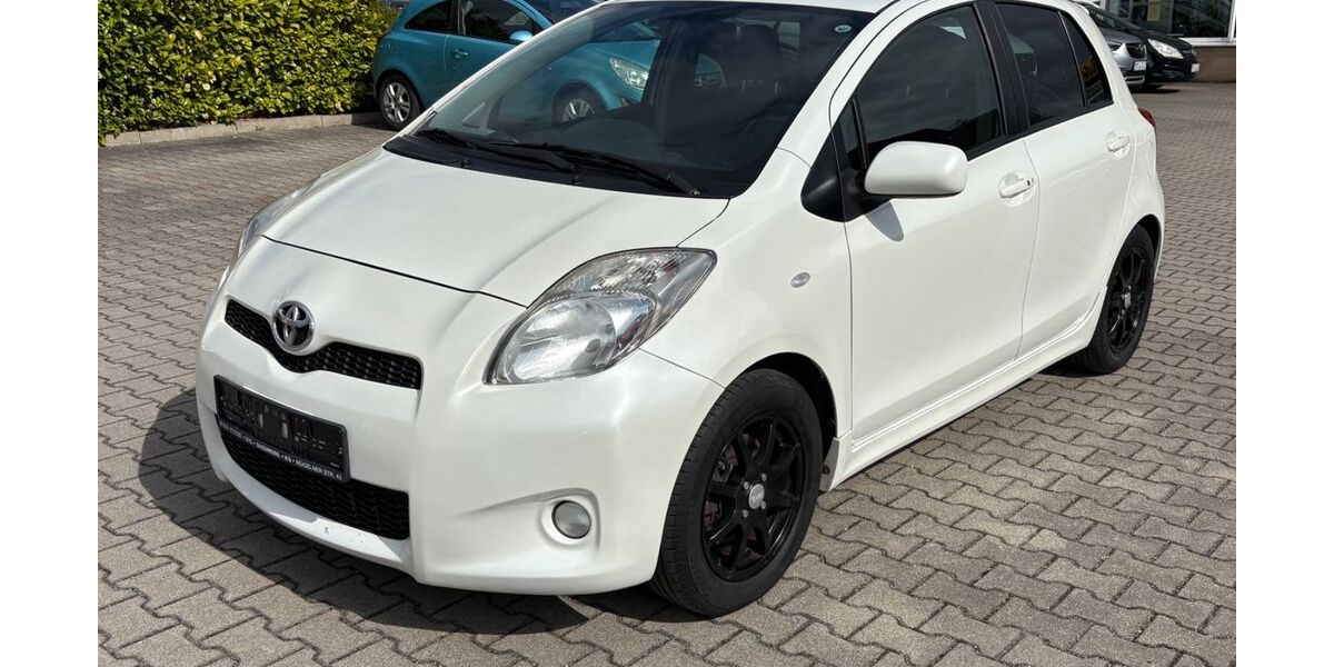 Toyota Yaris 121.600 km 6.800 &euro; Lommatzsch (bei Dresden) 01623