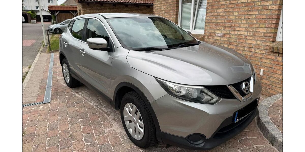 Nissan Qashqai 152.045 km 9.500 &euro; Kiel 24145