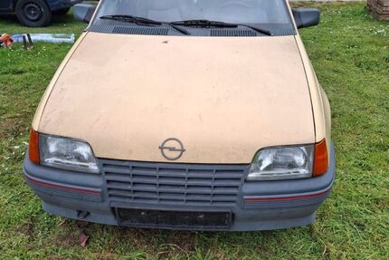 Opel Kadett 153.000 km 1.800 &euro; Miltenberg 63897