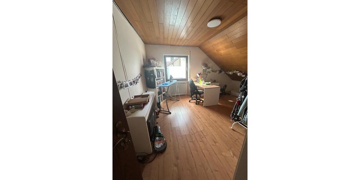 Dachgeschoßwohnung Appenweier - 3 Zimmer, 90 m&sup2;, 850&euro; | Angebot:26414257