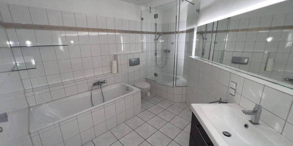 Etagenwohnung Sipplingen - 3 Zimmer, 84 m&sup2;, 890&euro; | Angebot:26930025