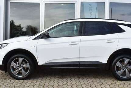 Opel Grandland X 16.930 km 22.900 &euro; Grafschaft-Ringen 53501