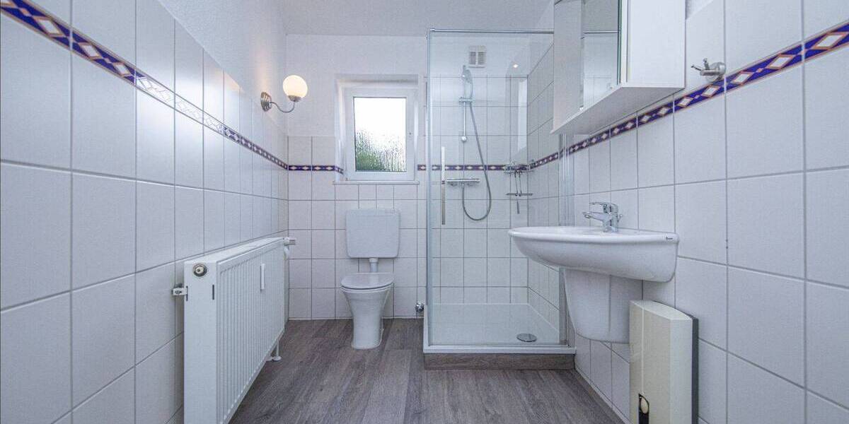 Mehrfamilienhaus, Wohnhaus Büdelsdorf - 7 Zimmer, 268 m&sup2;, 379.000&euro; | Angebot:26585387