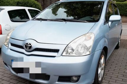 Toyota Corolla Verso 418.000 km 2.345 &euro; Treis-Karden 56253