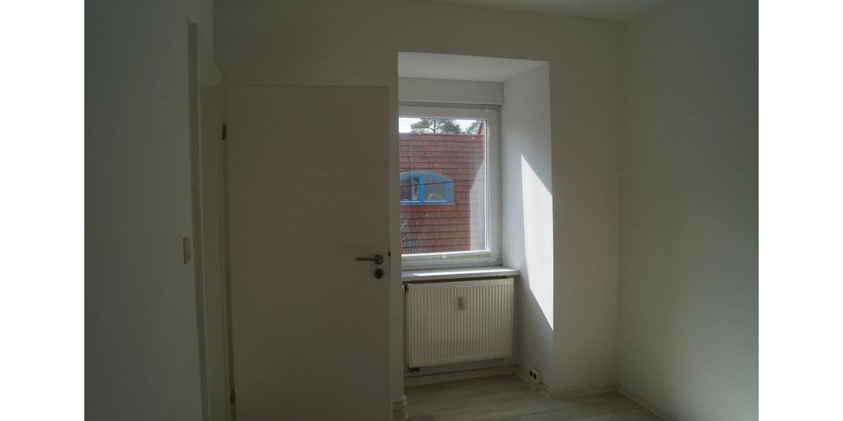 Etagenwohnung Teutschenthal - 2 Zimmer, 40 m&sup2;, 300&euro; | Angebot:25269842