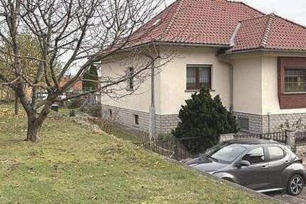 Haus Roßleben - 5 Zimmer, 110 m&sup2;, 185.000&euro; | Angebot:25176357