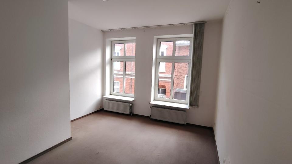 Freie Gewerbe-Büroräume in zentraler Lage von Husum 5 zimmer