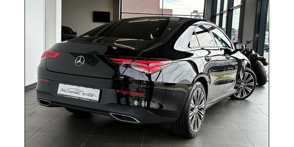 Mercedes-Benz CLA 200 d Limo LED Kamera Leder Assist. Ambient 215.000 km 19.499 &euro; Stade 21682