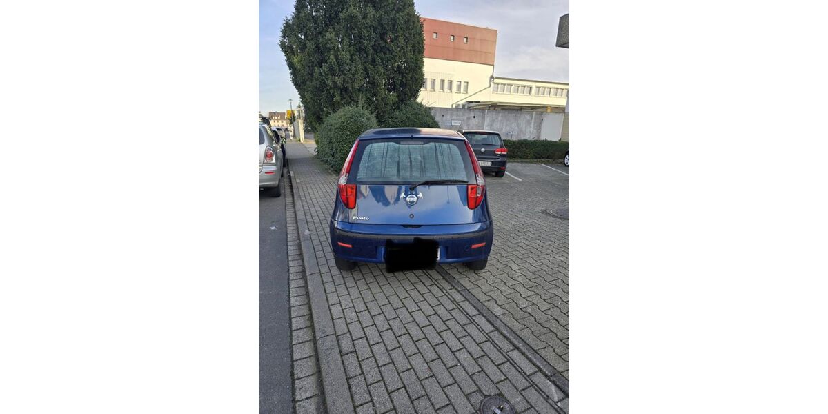 Fiat Punto 142.000 km 1.680 &euro; Offenbach am Main 63071