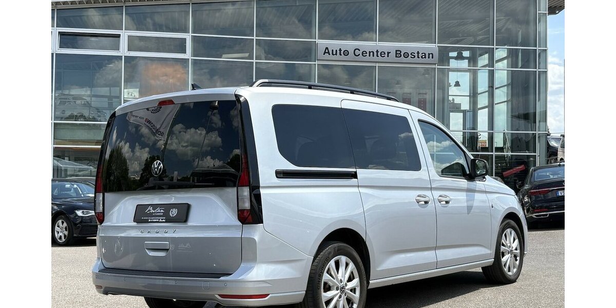 VW Caddy Maxi Life NAVI/CARPLAY/DSG/AHK/7.SITZER 38.004 km 26.900 &euro; Villingen-Schwenningen 78054