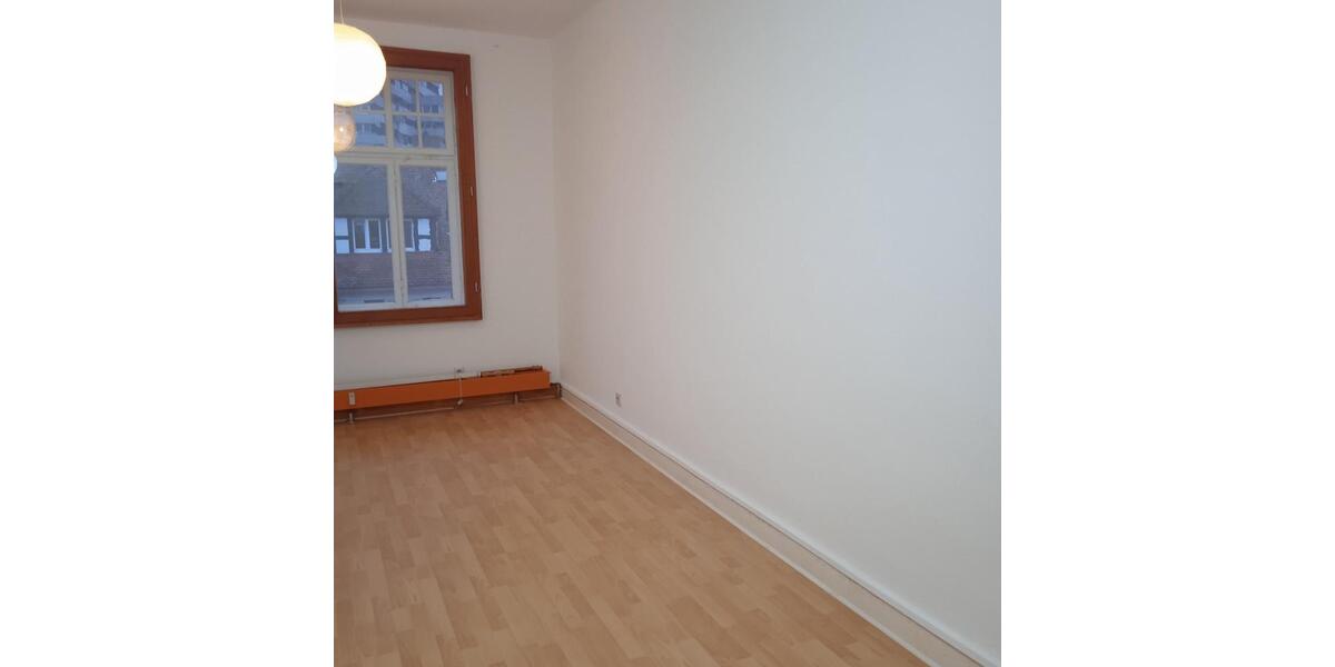 Etagenwohnung Marburg - 5 Zimmer, 120 m&sup2;, 1.800&euro; | Angebot:25274523