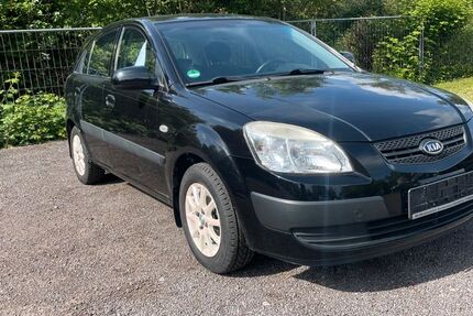 Kia Rio 204.000 km 2.100 &euro; Völklingen 66333