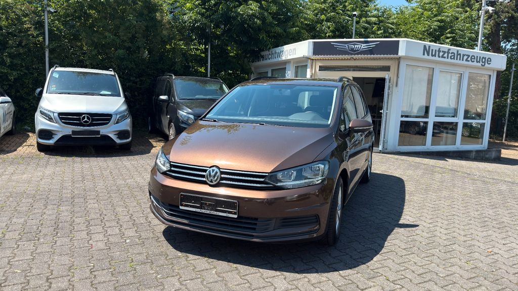 VW Touran 143.976 km 11.590 &euro; Köln 51067
