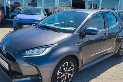 Toyota Yaris 33.298 km 16.900 &euro; Staßfurt 39418