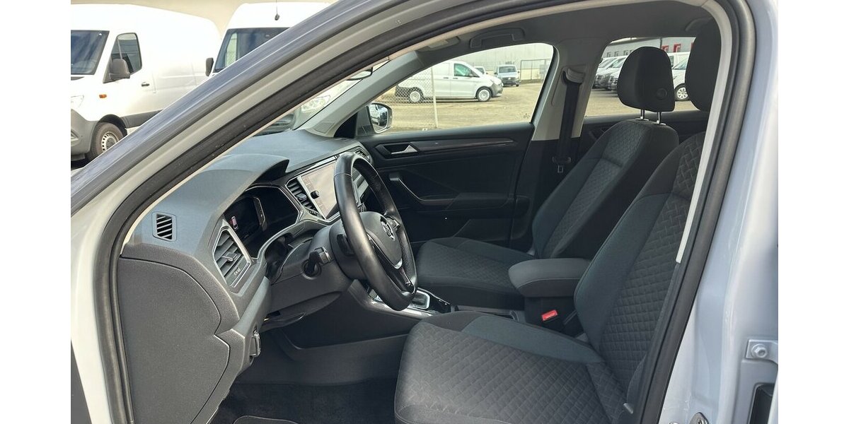 VW T-Roc IQ.DRIVE LED Navi PDC SHZ 127.074 km 18.000 &euro; Mainz 55122