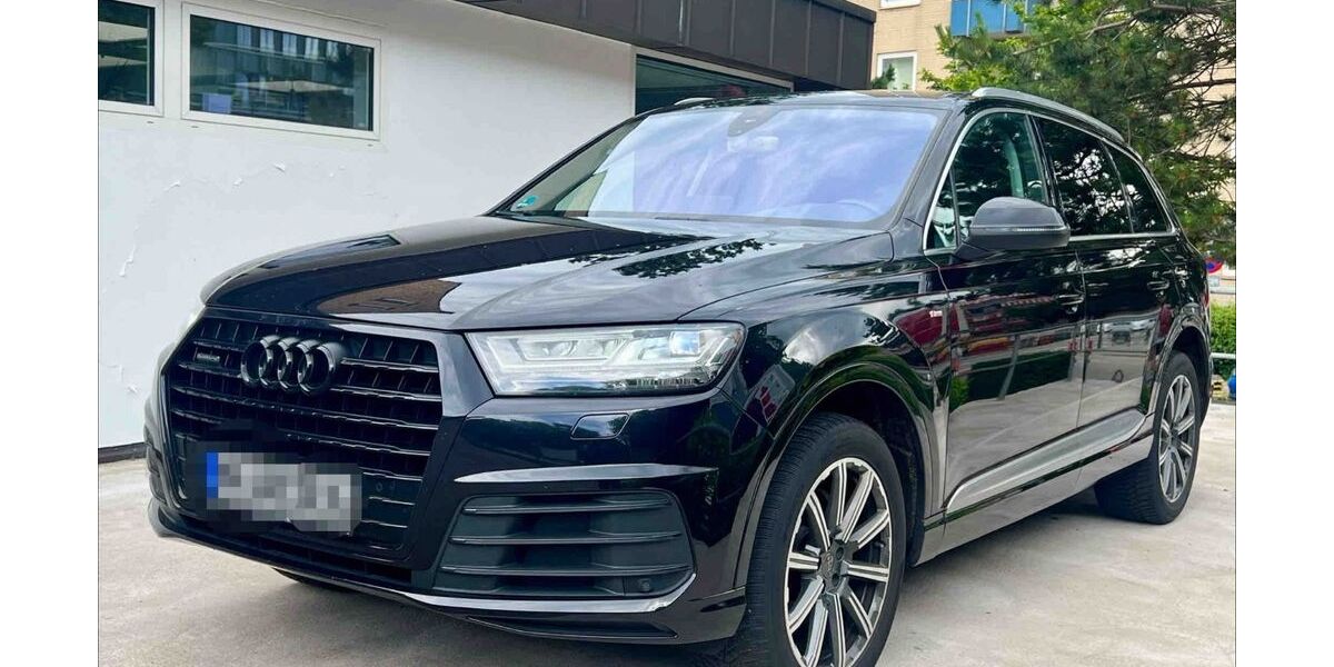 Audi Q7 312.000 km 16.500 &euro; Hamburg 22589