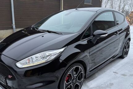 Ford Fiesta 91.000 km 13.900 &euro; Senden 89250