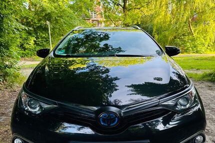 Toyota Auris 135.000 km 12.900 &euro; Hamburg 22761