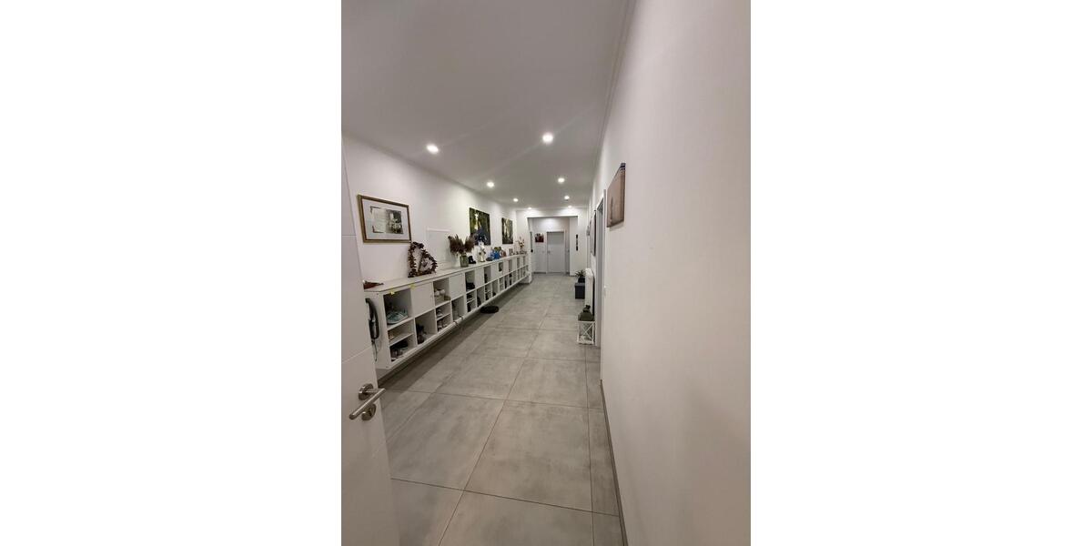 Mehrfamilienhaus, Wohnhaus Hille - 4 Zimmer, 200 m&sup2;, 3.300&euro; | Angebot:24361426