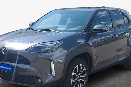 Toyota Yaris Cross 33.148 km 25.460 &euro; Reutlingen 72766