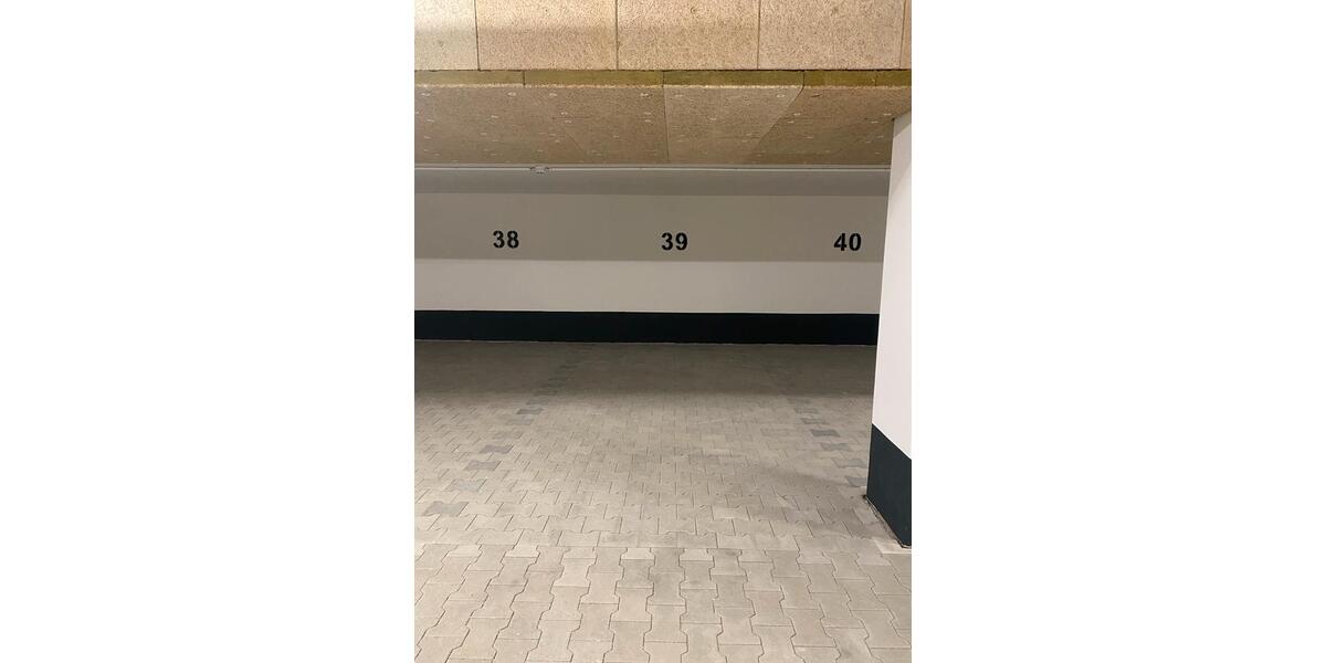 Erstbezug: 2,5 Zimmer mit Küche, Dachterrasse und TG 2.5 zimmer