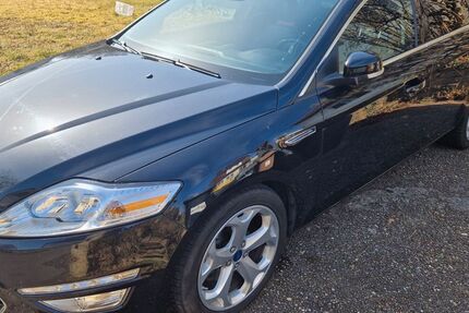 Ford Mondeo 158.000 km 9.500 &euro; Nürtingen 72622