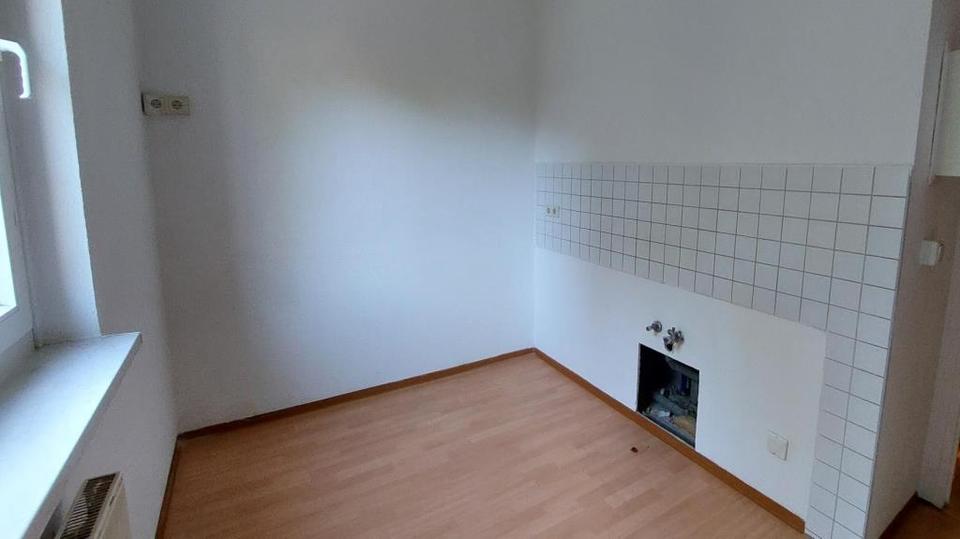 Etagenwohnung Bernsdorf - 3 Zimmer, 61 m&sup2;, 138&euro; | Angebot:23089920