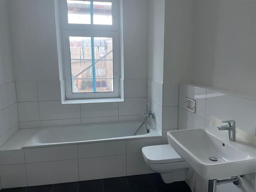 Großzügig Wohnen in hochwertig sanierter Etage im Zentrum von FalkensteinV. 5 zimmer