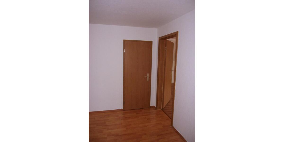 Dachgeschoßwohnung Oederan - 3 Zimmer, 78 m&sup2;, 390&euro; | Angebot:25874766