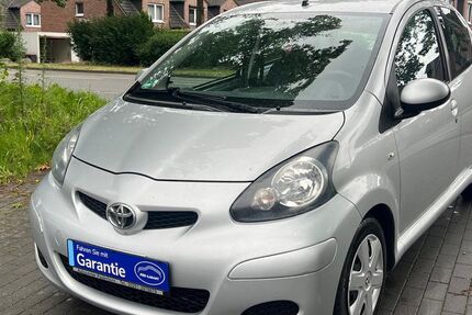 Toyota Aygo (X) 180.477 km 2.490 &euro; Paderborn 33100