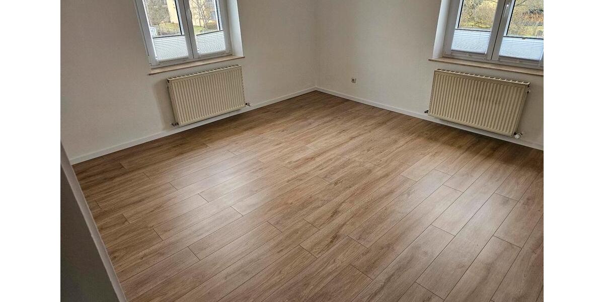 Etagenwohnung Neunburg vorm Wald - 4 Zimmer, 125 m&sup2;, 750&euro; | Angebot:25254885
