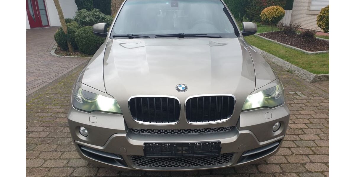 BMW X5 230.000 km 12.900 &euro; Zeven 27404