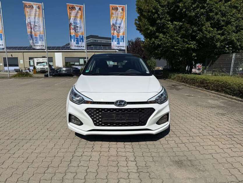 i20